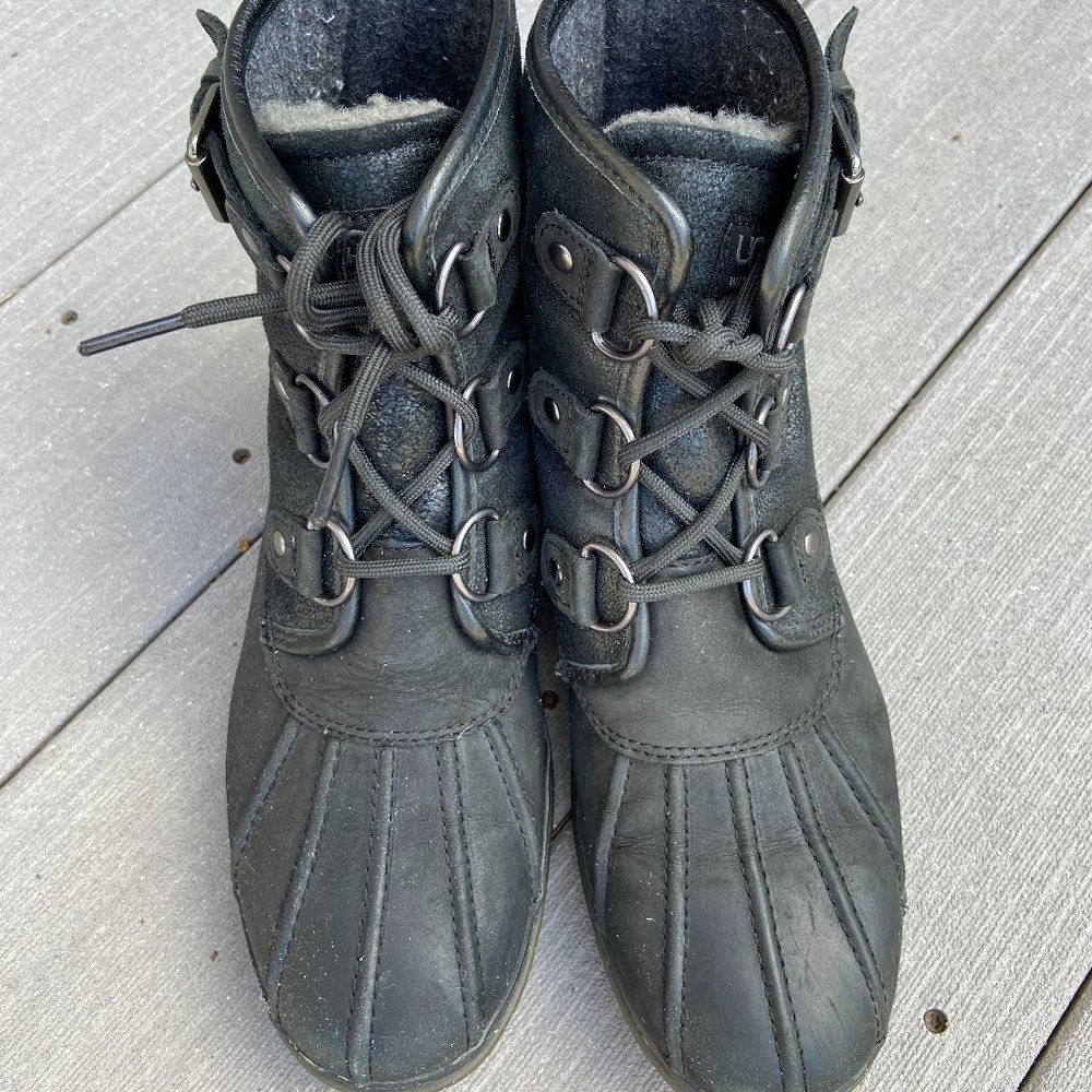Black Leather UGG Ankle Boots Size 7